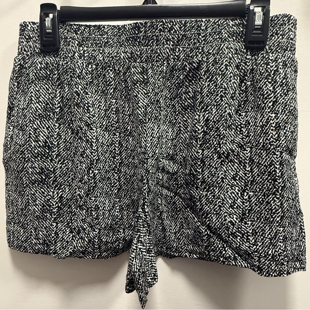 Apt. 9 High Waist Black and White Patterned Shorts